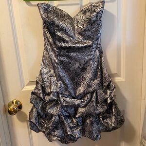 Cute, short party dress